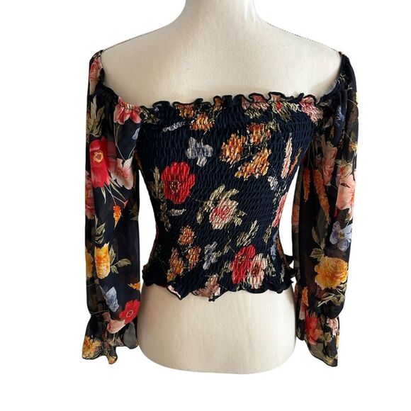 Lavish Sheer Smocked Floral Crop Blouse Size Small - Picture 3 of 4